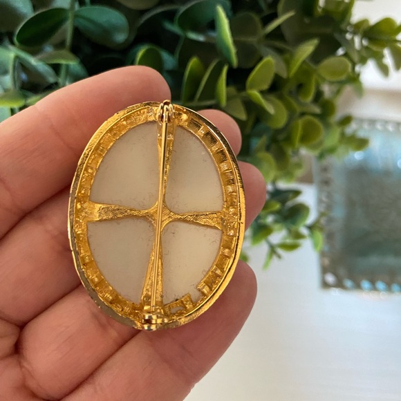 Vintage Brooch Woman tree Retro Collectible Pin gold tone Costume Jewelry - Picture 4 of 6